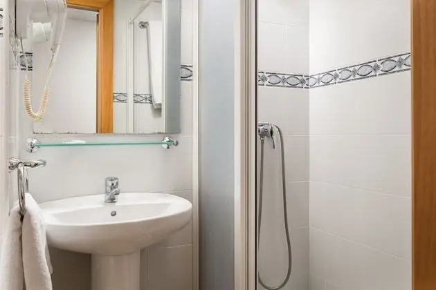 Tek Kişilik Oda, 1 Tek Kişilik Yatak, Sigara İçilmez