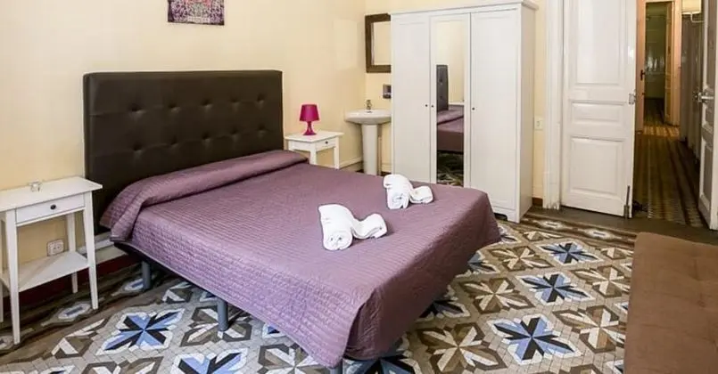 Standard Tek Büyük Yataklı Oda, Ortak Banyo