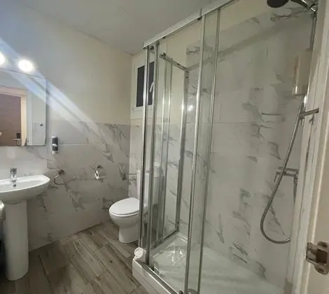 Standard Tek Büyük Yataklı Oda, Özel Banyo (Interior)