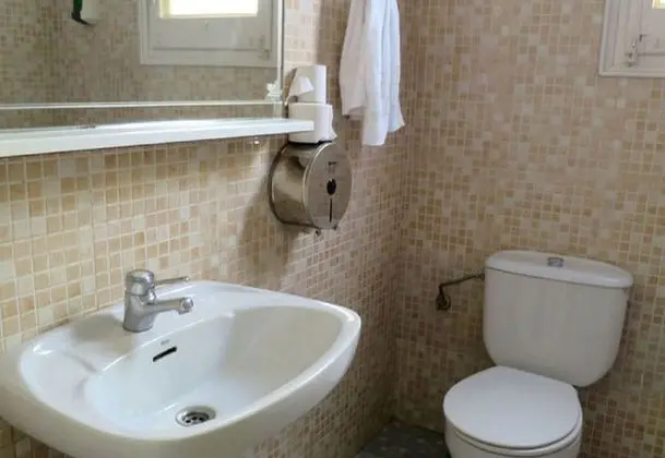 Üç Kişilik Oda, Özel Banyo
