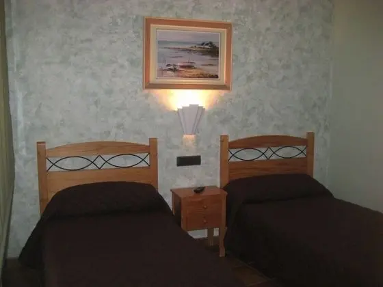 Tek Büyük Yataklı Oda, 2 Tek Kişilik Yatak