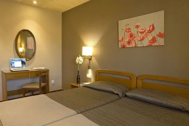 Tek Büyük veya İki Ayrı Yataklı Oda