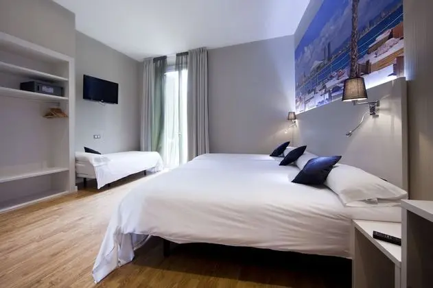 Dört Kişilik Oda, Balkon
