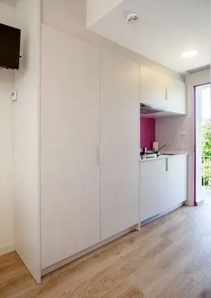 Tek Büyük Yataklı Oda, Balkon