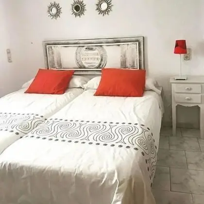 Üç Kişilik Oda