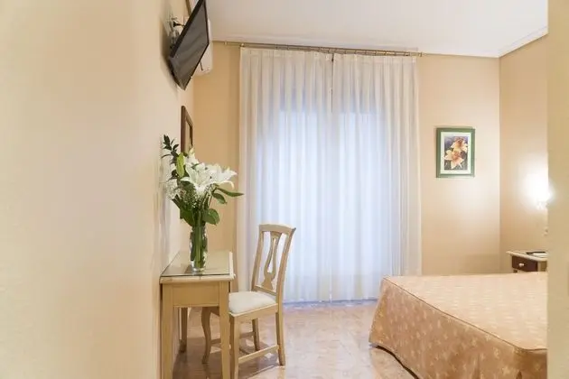 Tek Büyük Yataklı Oda