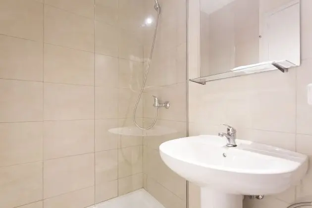 Tek Büyük Yataklı Oda, Balkon
