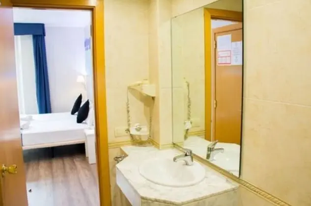 Tek Büyük Yataklı Oda (Extra bed)