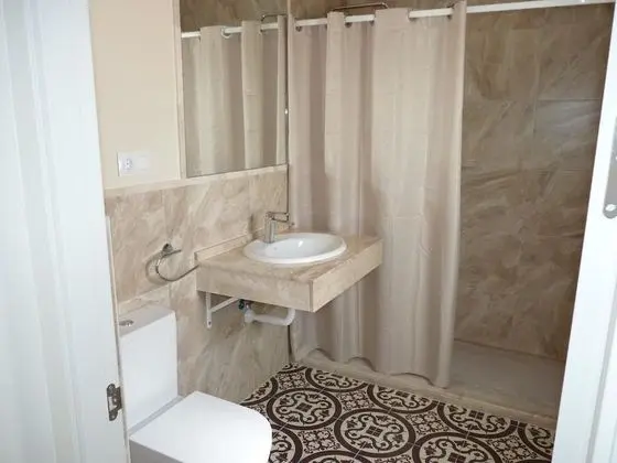 Standard Tek Büyük Yataklı Oda