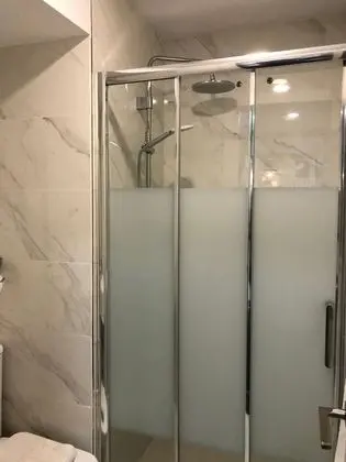 Standard Tek Büyük Yataklı Oda, Avlu Manzaralı