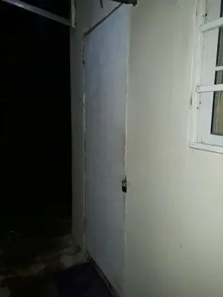 Dört Kişilik Oda, 2 Çift Kişilik Yatak, Ortak Banyo, Köşe