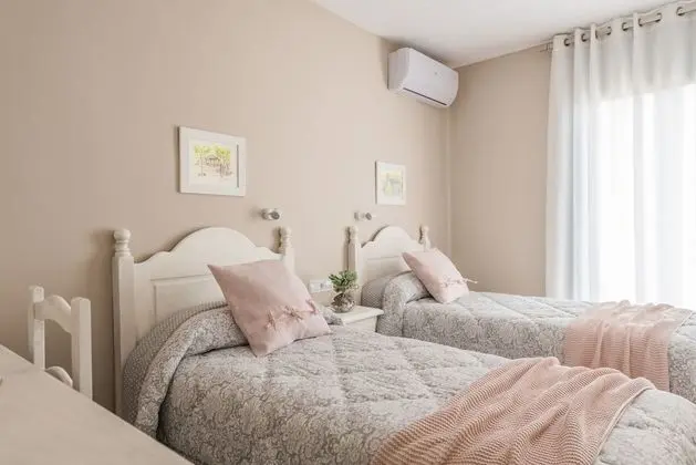 Tek Büyük veya İki Ayrı Yataklı Oda