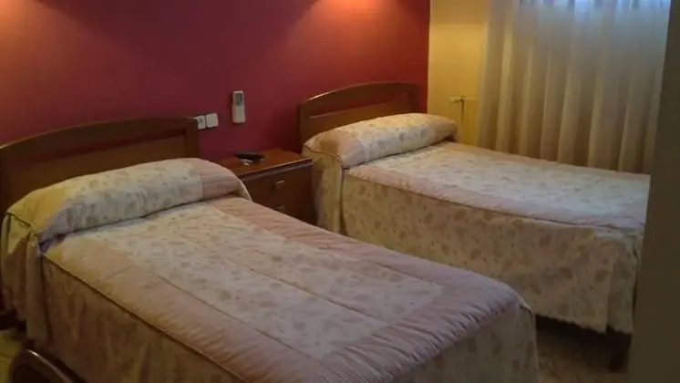 Tek Büyük veya İki Ayrı Yataklı Oda, Sigara İçilmez