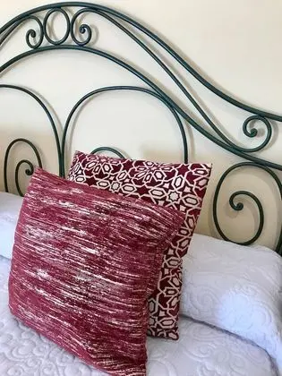 Deluxe Tek Büyük Yataklı Oda (Farigola)