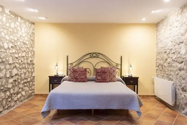 Deluxe Tek Büyük Yataklı Oda (Farigola)