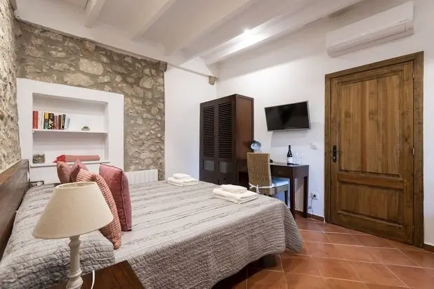 İki Ayrı Yataklı Oda (Romani)