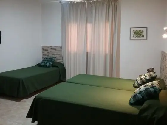 Üç Kişilik Oda