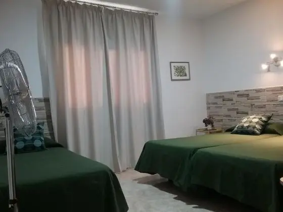 Üç Kişilik Oda