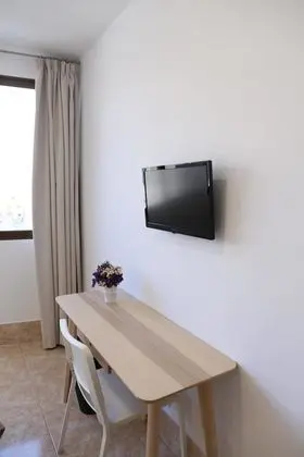Üç Kişilik Oda