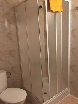 Üç Kişilik Oda