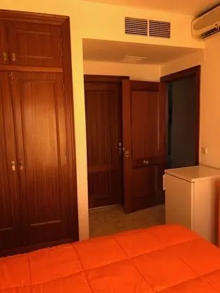 Üç Kişilik Oda