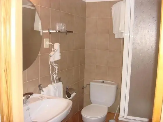 Üç Kişilik Oda (3 camas individuales)