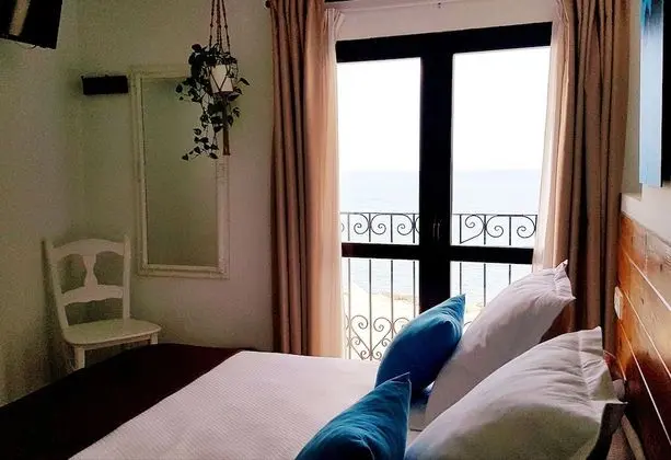 Tek Büyük veya İki Ayrı Yataklı Oda, 1 Çift Kişilik veya 2 Tek Kişilik Yatak, Deniz Manzaralı (7)