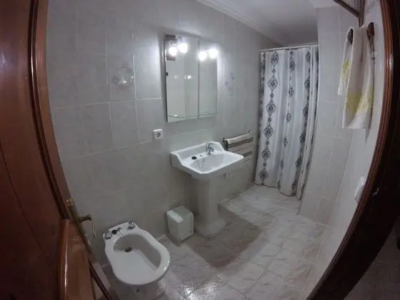 Tek Büyük Yataklı Oda, Ortak Banyo