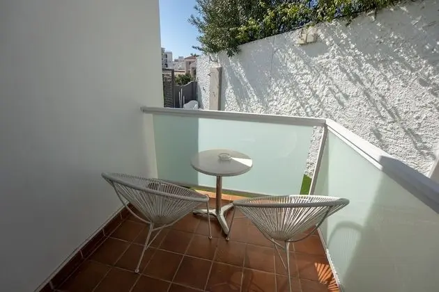 Tek Büyük veya İki Ayrı Yataklı Oda, Teras