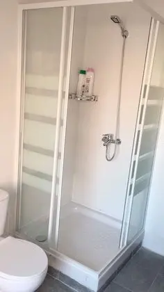 Ortak Ranzalı Oda, Karma Ranzalı Oda, Ortak Banyo