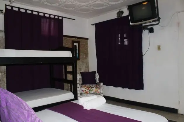 Standard Dört Kişilik Oda, Banyolu/Duşlu