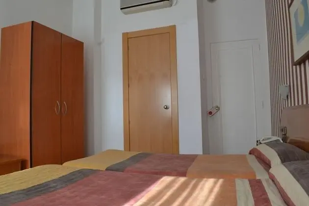 Tek Büyük veya İki Ayrı Yataklı Oda