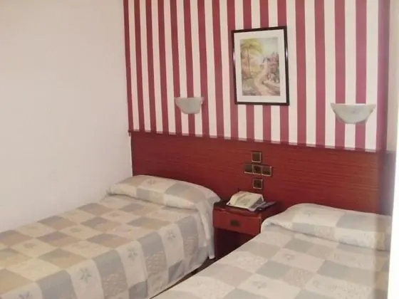 Tek Büyük veya İki Ayrı Yataklı Oda