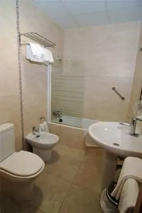 Tek Büyük veya İki Ayrı Yataklı Oda