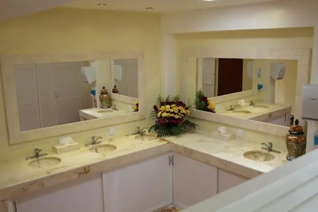 Ortak Ranzalı Oda, Karma Ranzalı Oda, Ortak Banyo (Single Bed)