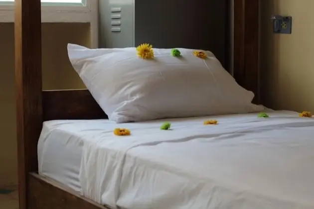 Ortak Ranzalı Oda, Sadece kadınlar için, Ortak Banyo (Single Bed)