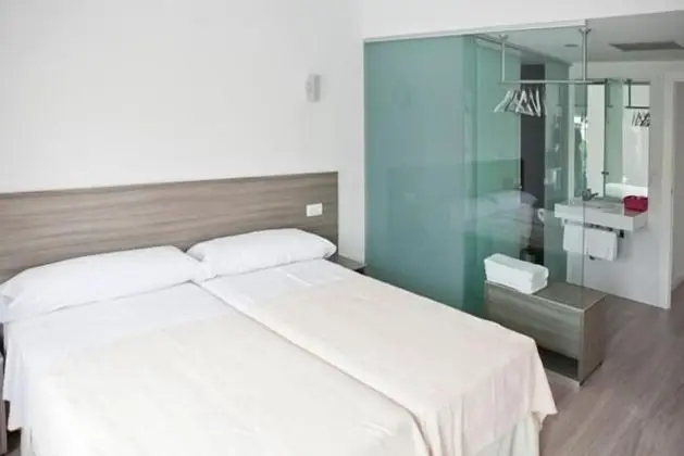 Tek Büyük veya İki Ayrı Yataklı Oda