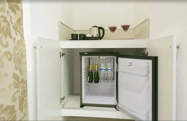 Tek Büyük Yataklı Oda (Interior)