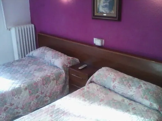 Tek Büyük Yataklı Oda, Ortak Banyo