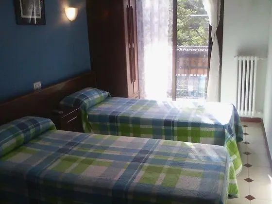 Tek Büyük Yataklı Oda, Ortak Banyo