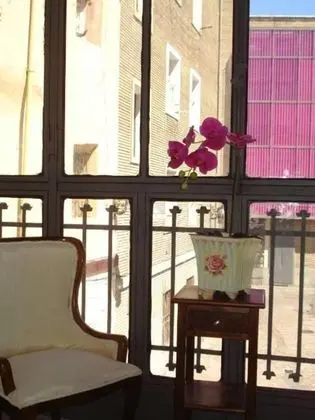 Tek Büyük Yataklı Oda, Ortak Banyo