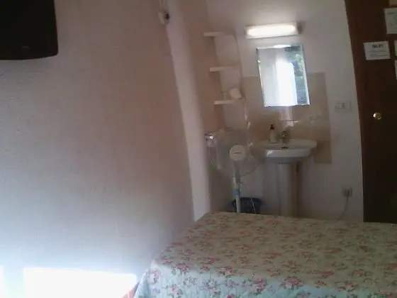 Tek Büyük Yataklı Oda, Ortak Banyo