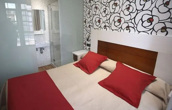 Standard Tek Büyük Yataklı Oda, 1 Çift Kişilik Yatak, Balkon, Şehir Manzaralı
