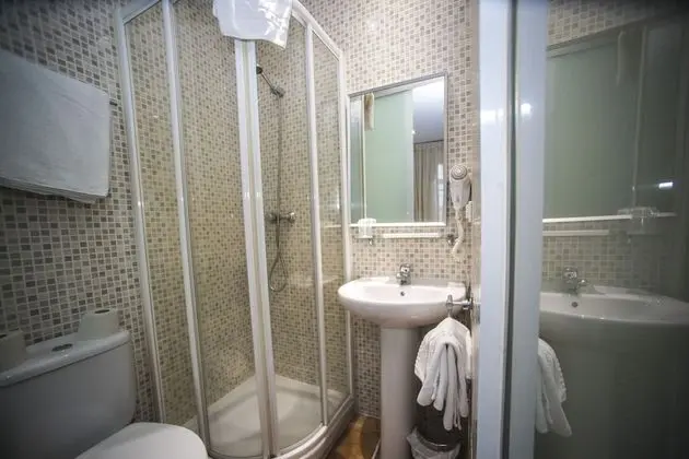 Standard Tek Büyük Yataklı Oda, 1 Çift Kişilik Yatak, Balkon, Şehir Manzaralı
