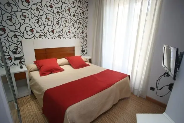 Tek Büyük Yataklı Oda, 1 Çift Kişilik veya 2 Tek Kişilik Yatak, Balkon, Şehir Manzaralı
