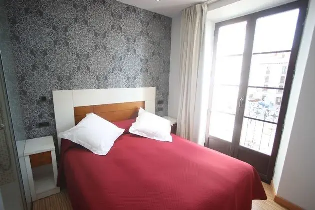 Tek Büyük Yataklı Oda, 1 Çift Kişilik veya 2 Tek Kişilik Yatak, Balkon, Şehir Manzaralı