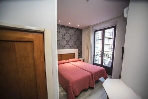 Tek Büyük Yataklı Oda, 1 Çift Kişilik veya 2 Tek Kişilik Yatak, Balkon, Şehir Manzaralı