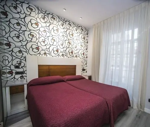 Tek Büyük Yataklı Oda, 1 Çift Kişilik veya 2 Tek Kişilik Yatak, Balkon, Şehir Manzaralı