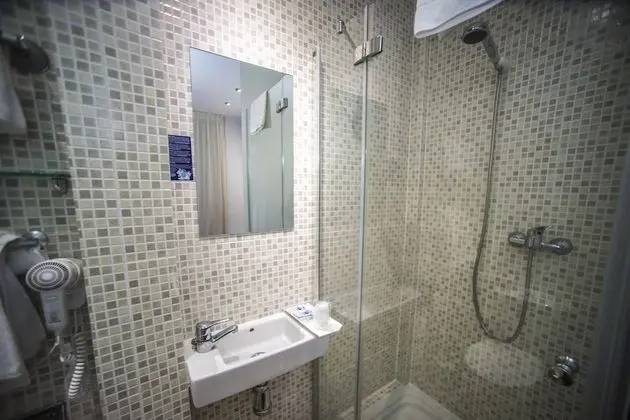 Tek Büyük Yataklı Oda, 1 Çift Kişilik veya 2 Tek Kişilik Yatak, Balkon, Şehir Manzaralı