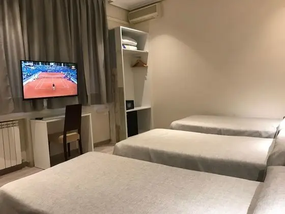 Üç Kişilik Oda